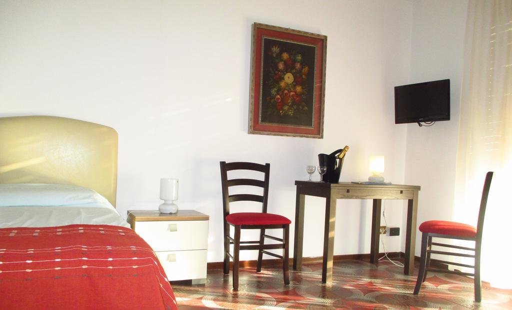 Residenza Paola Hotel Палермо Екстериор снимка